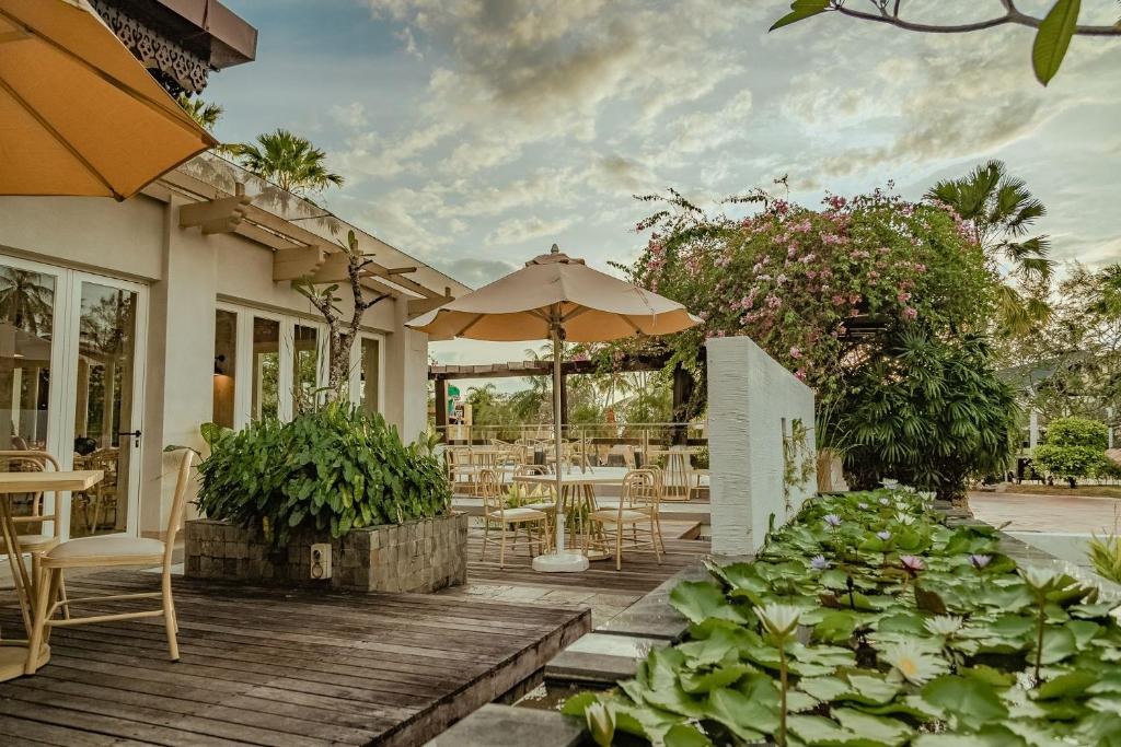 هتل پلانگی بیچ ریزورت